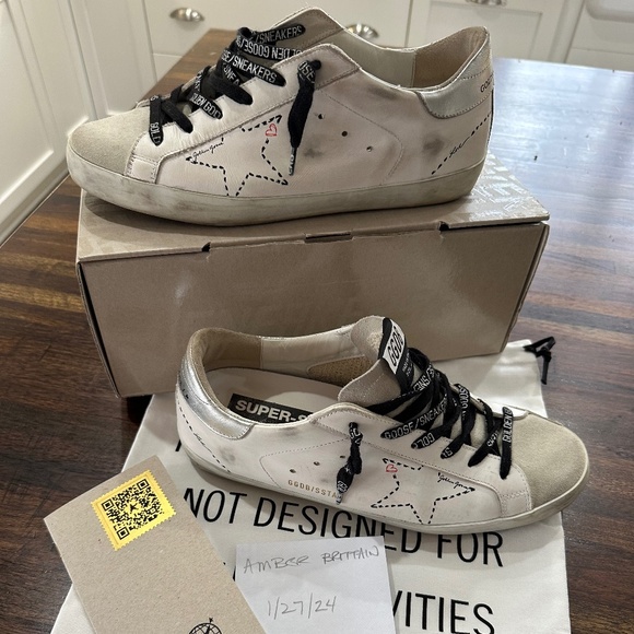 Great neutral Golden Goose Superstars - Picture 1 of 5